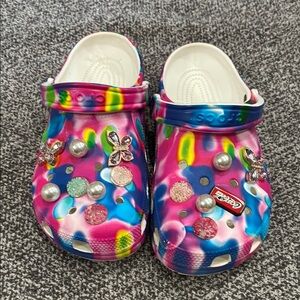 CROCS Kids Tie-Dye Pink Blue Multi Clog Sandals with Charms